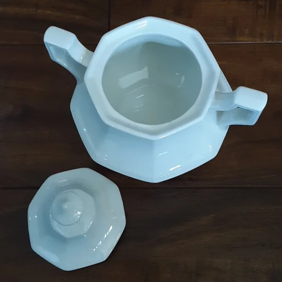 5/$35 Johnson Bros dish - Picture 2 of 6